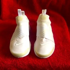 PRESTO EXTREME GS TPRILE WHITE - NIKE